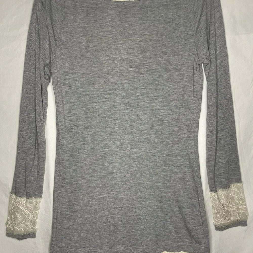 DVF VNeck Long Sleeve Top Gray + Ivory Lace Trim S - Picture 3 of 9